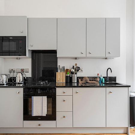לונדון Chic Apartment Near Kensington Palace מראה חיצוני תמונה