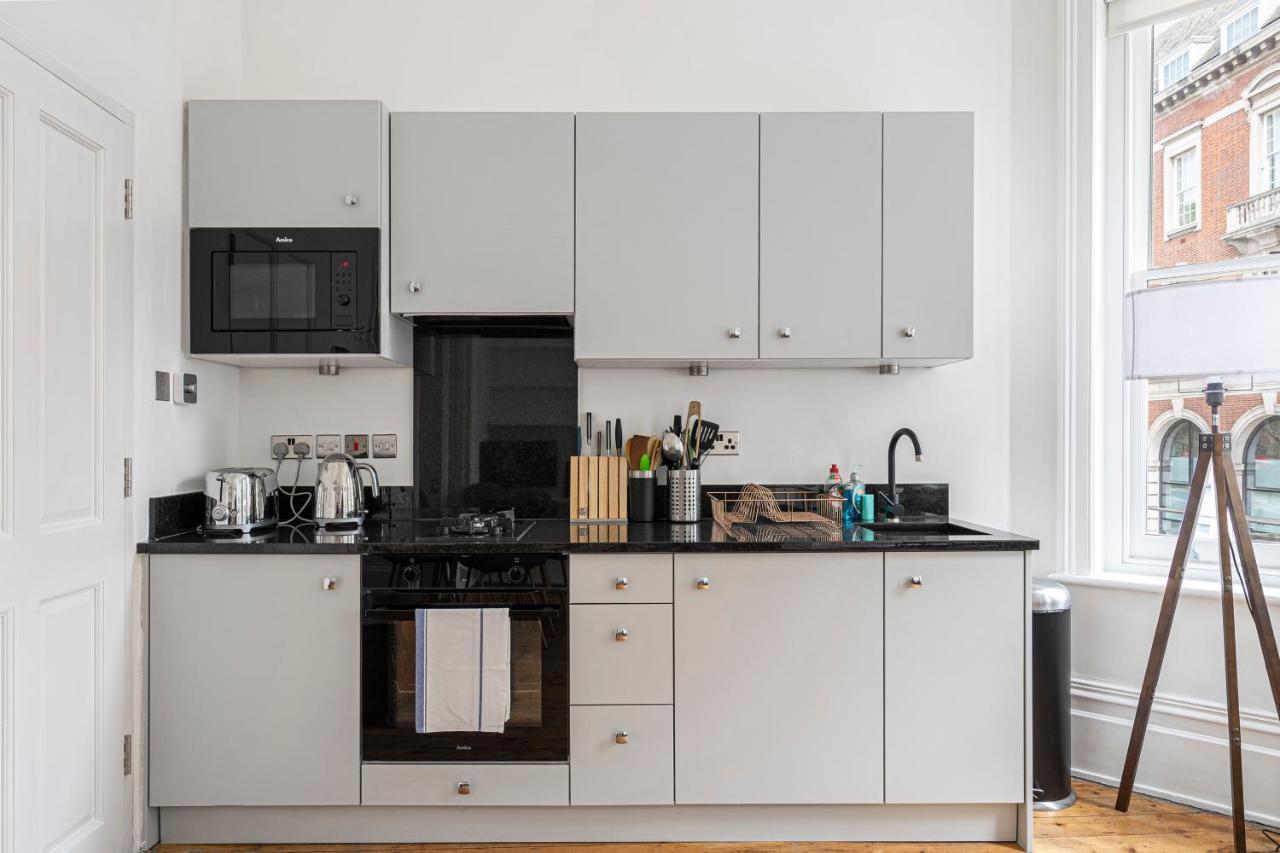 לונדון Chic Apartment Near Kensington Palace מראה חיצוני תמונה